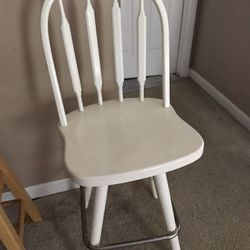 Wooden stool chair, good condition like new