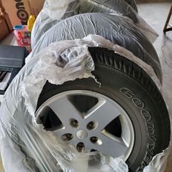 17 Inch Jeep Wheels And Goodyear Tires