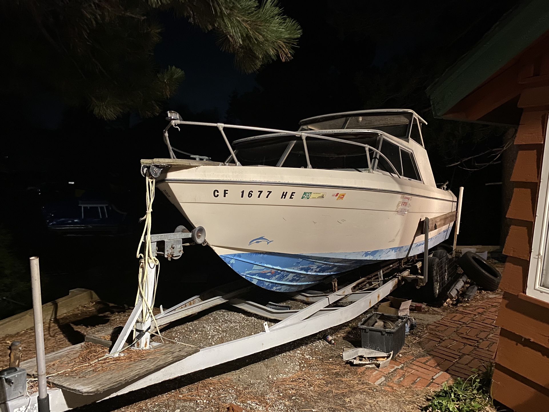 Boat 1973 Bayliner Cabin Cruiser 27’