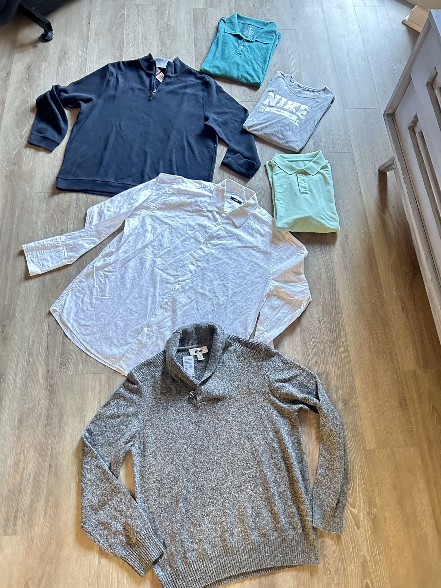 A Bundle Set Of 6 Men Tops Size XXL Set