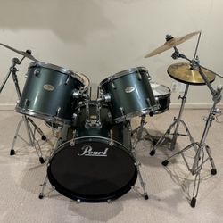 Pearl Forum Series Full Set With Extra Cymbal Stands 