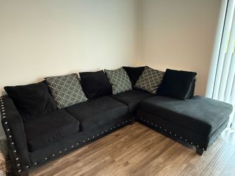 🖤 Black L-Shaped Sectional Couch