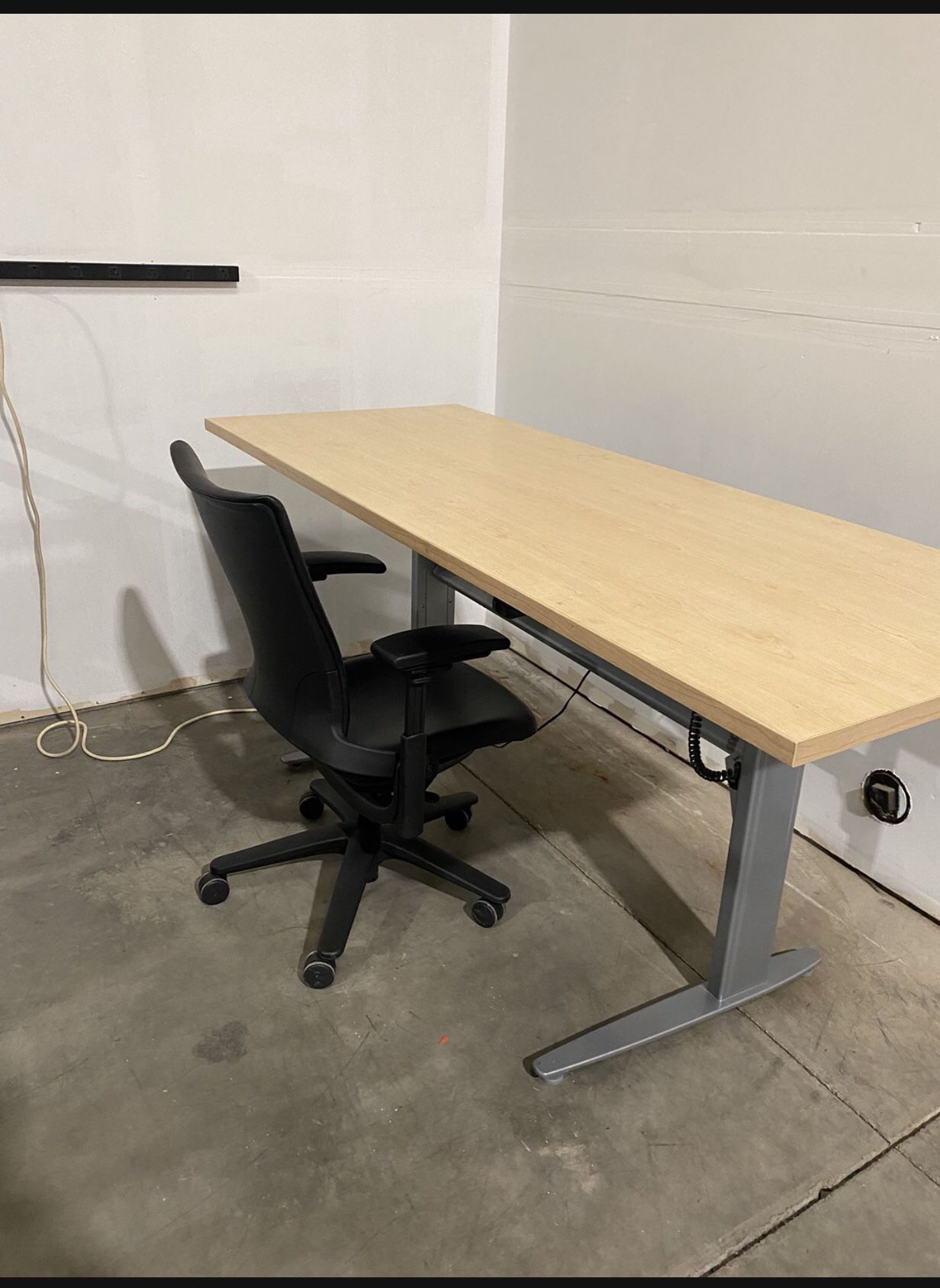 Sit Stand Electric Table/Desk 29x76x1