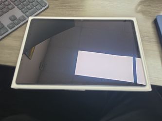 SAMSUNG GALAXY TABLET S10+ LIKE NEW