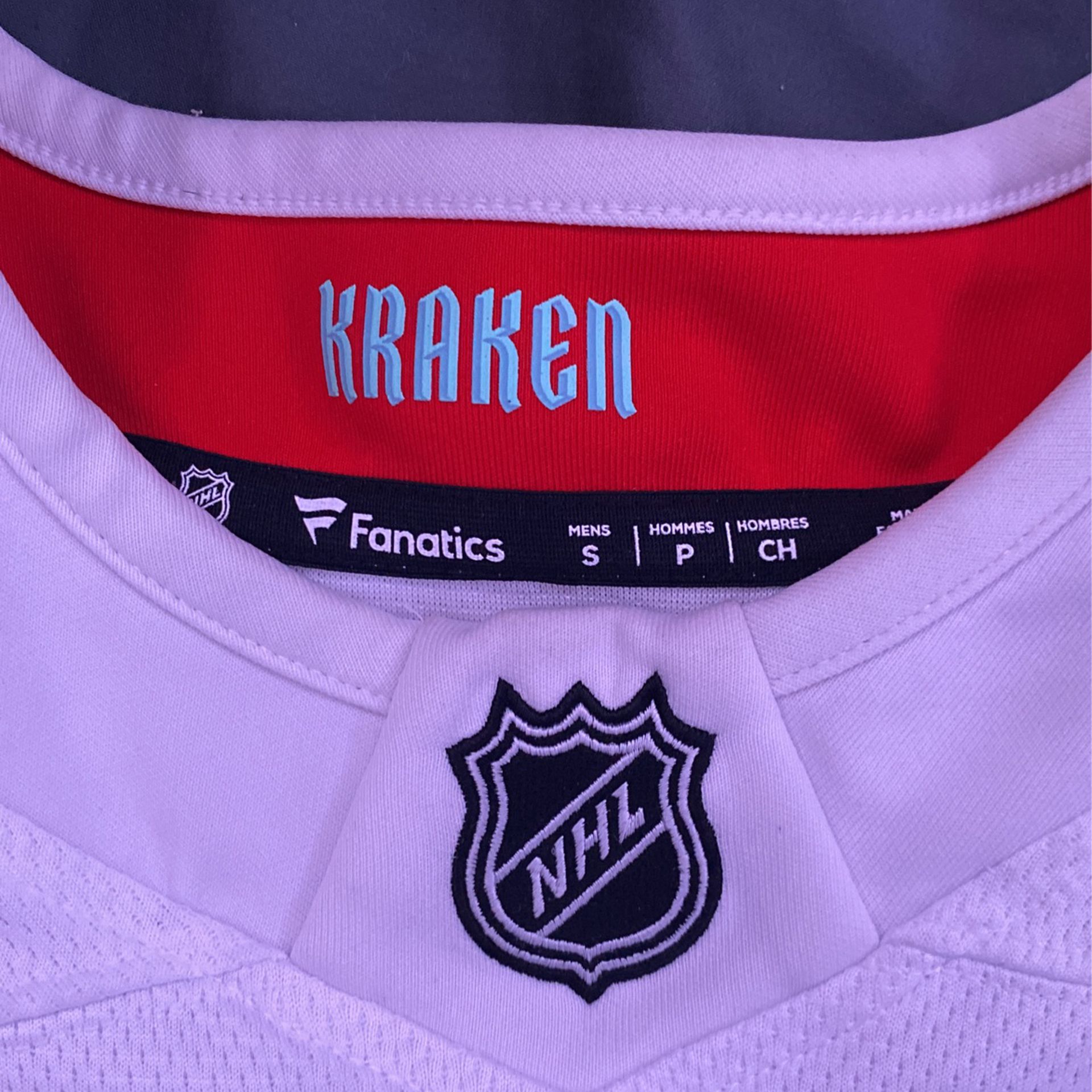 Kraken Hockey Jersey Size s Mens Eberle for Sale in Tacoma, WA