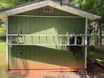 Aluminum extension ladder 24 ft.