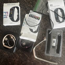 Fitbits - All 4 Together 
