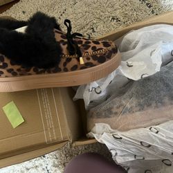 New Midnight Leopard Slippers