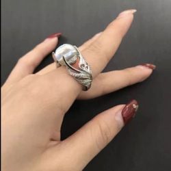 Sterling Silver And Moonstone Ring 