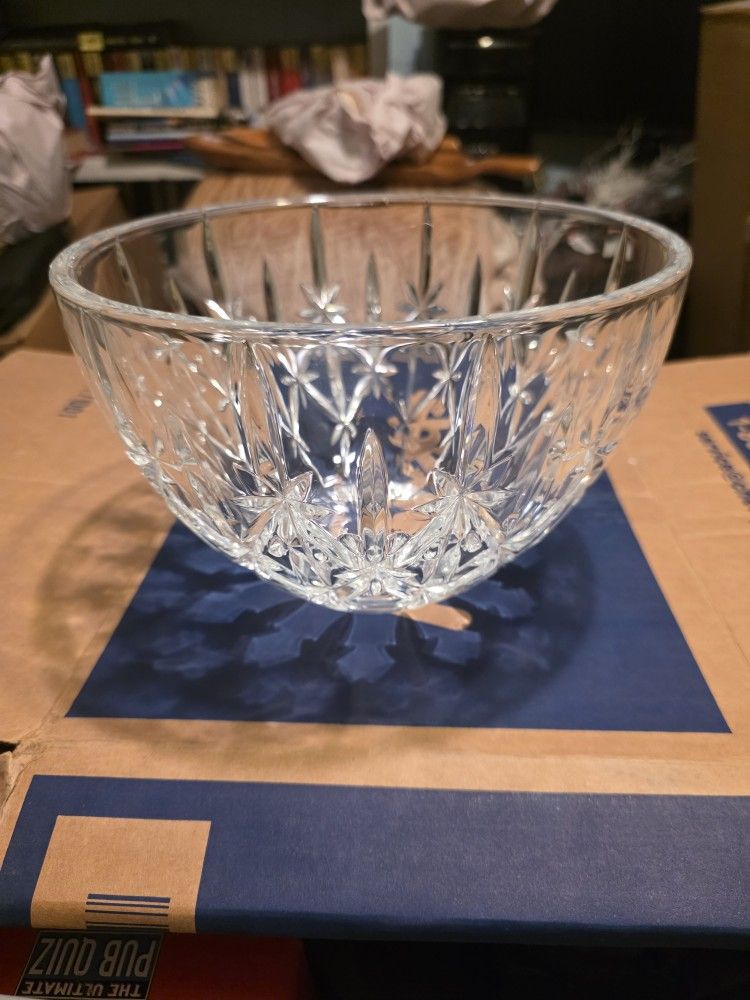 Gorgoues Marquis Waterford Sparkle 9" Glass Bowl