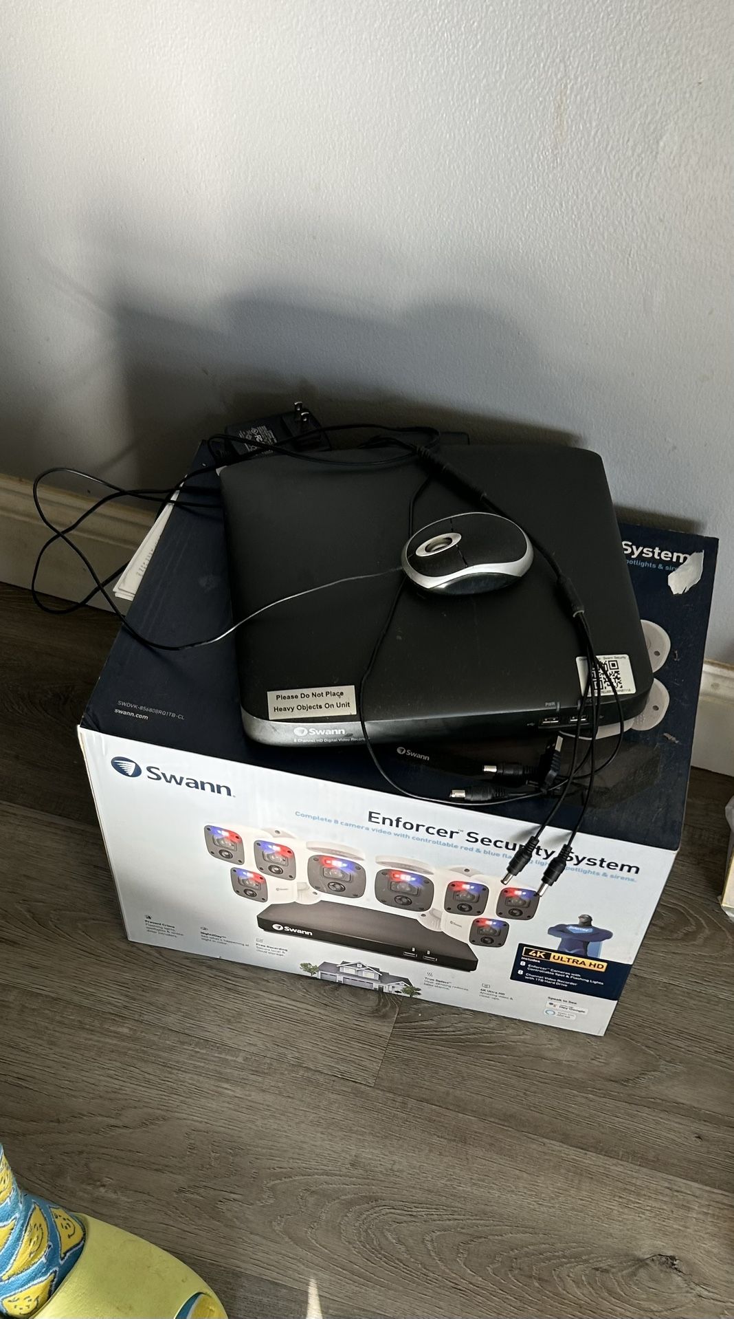 Home Security System Used But Working The Way It Should 8 Cameras One Broke 4 Brand New The Other Four Is Used