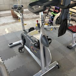 Cascade CMXPRO Indoor Cycle