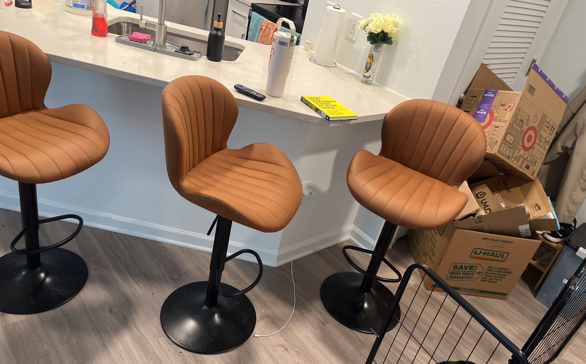 swivel bar stools