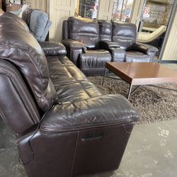 Leather Reclainer Sofa & Loveseat 