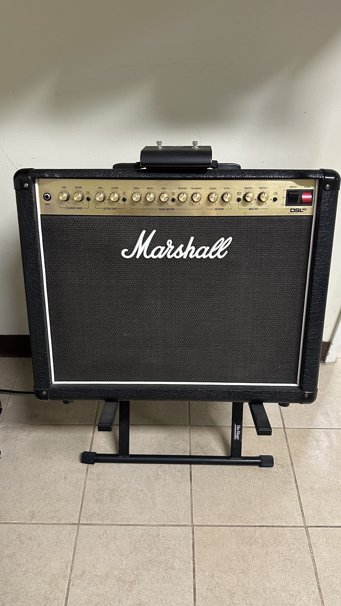 Marshall DSL40CR with Celestion GM12 Greenback 16 ohms