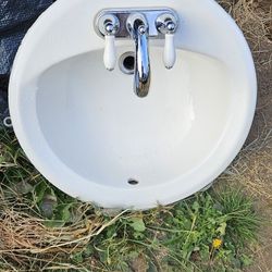Håndvaske  & faucet.  $10