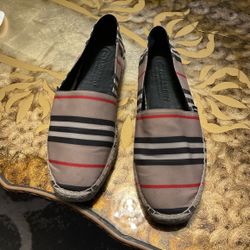 Burberry Shoes 
