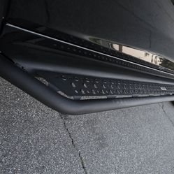 Go Rhino Dominator D6 steps