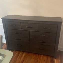 9 Drawer dresser 