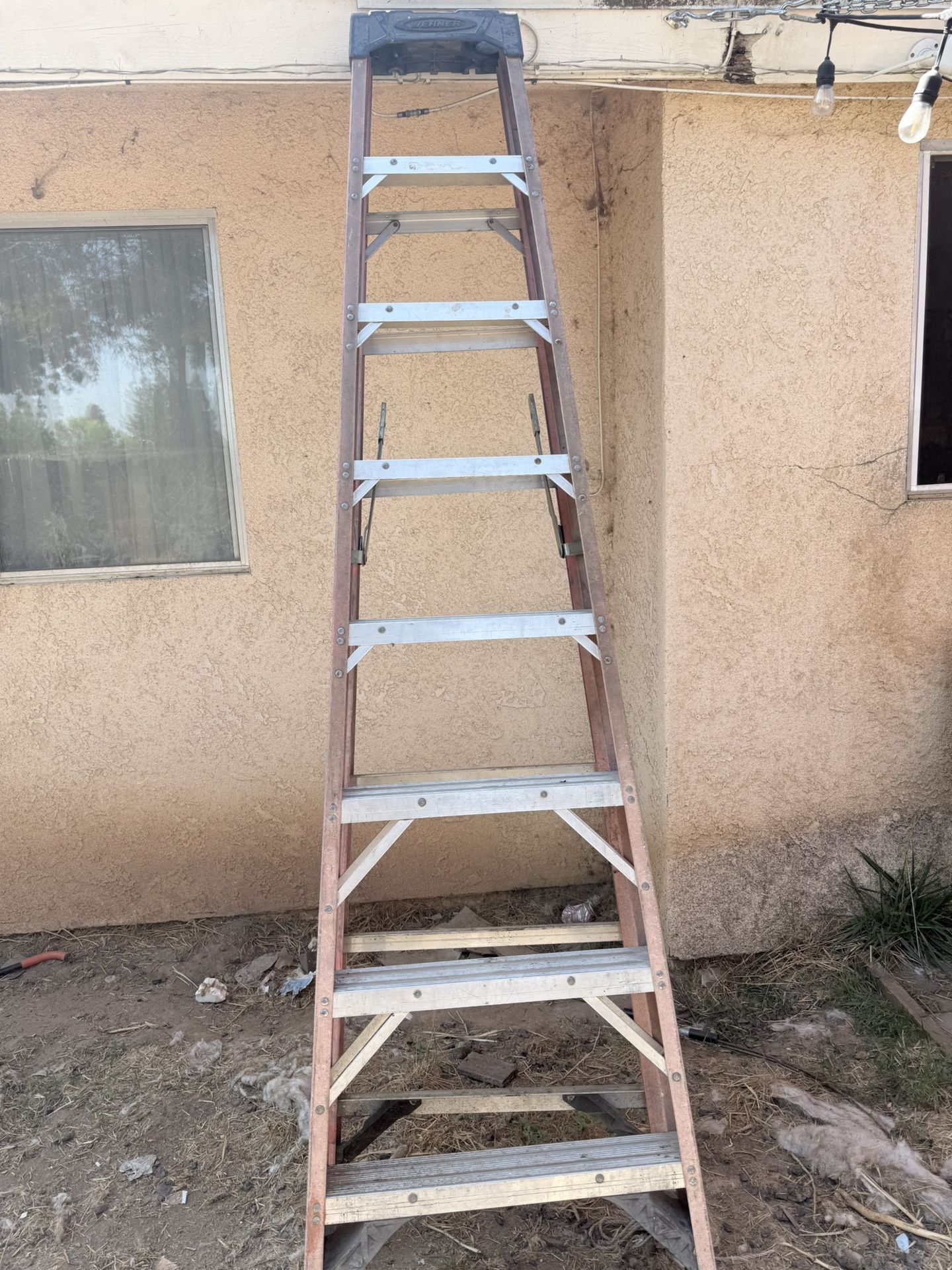 8’ Werner Ladder 300lb Capacity