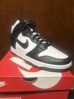 Nike Dunk High “Panda”