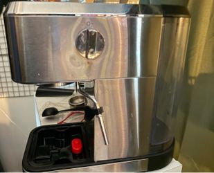 Bella Pro Series 20 Bar Espresso Maker EM-220SB