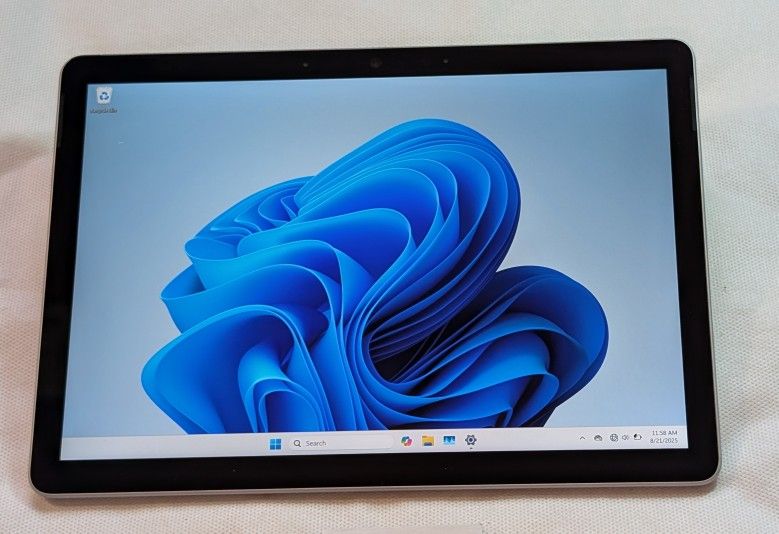 NICE MICROSOFT SURFACE GO 2 WINDOWS TABLET  10.5" Windows 11