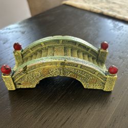 "Bridge" for fish tank aquarium 