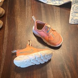 Nike Size 6 Toddler Shoes