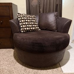 Oversized Swivel Accent Chai