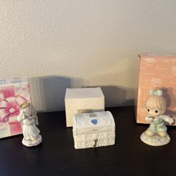 Precious Moments March set- in EUC!
