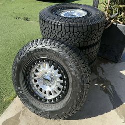 4 kmc rims 285/70/r17 Falken tires Tacoma rims Chevy rims 6 lug rims 35s llantas r17 methods Trd 