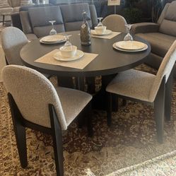 Beautiful Round Dining Table With 4 Chairs 
