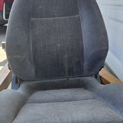 2 Car Seats For Honda Civic.  Great Price and Negotiable.