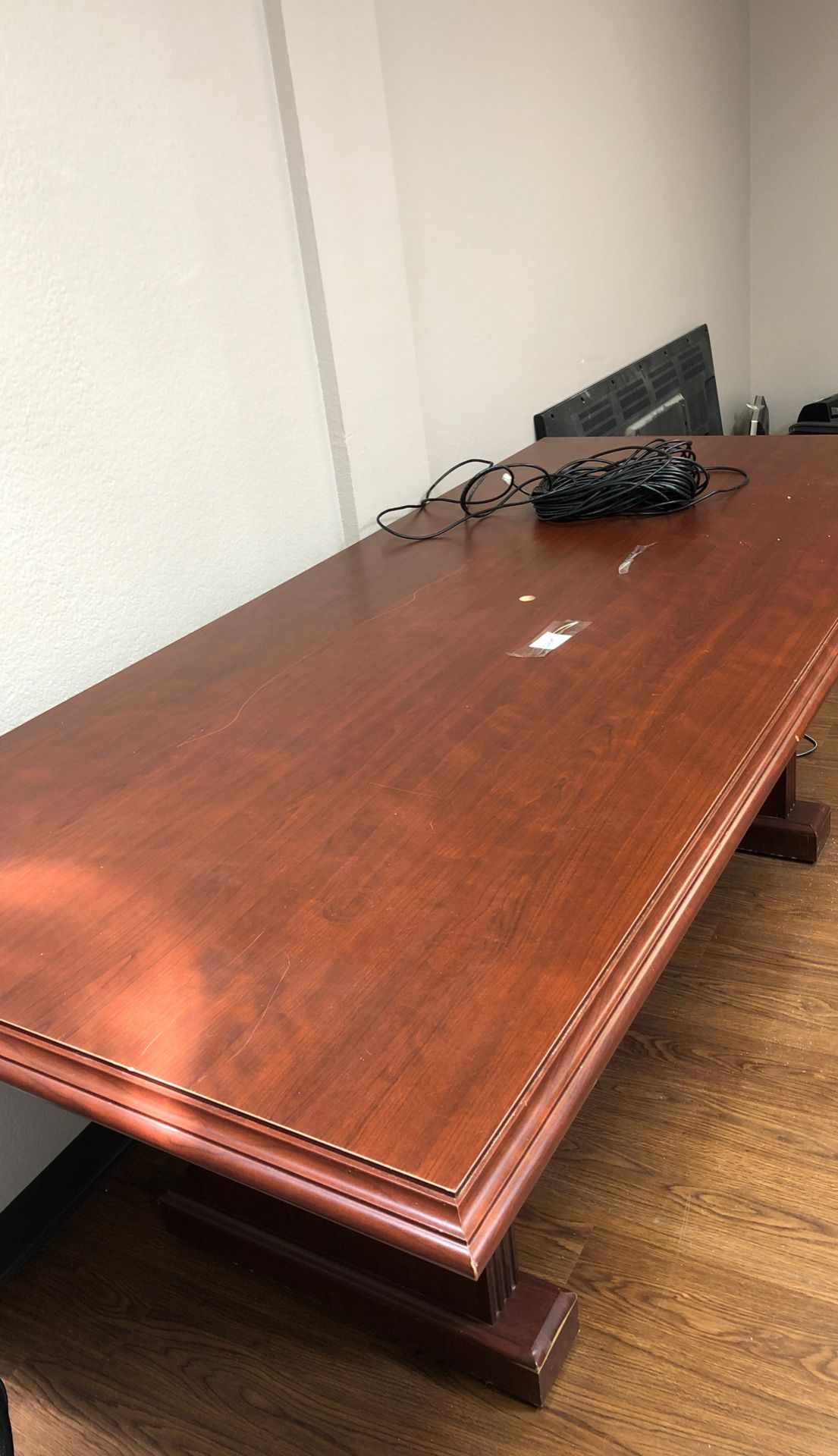 Conference table - 6ft. FREE. Needs to go today or tomorrow