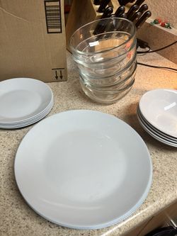 Grey And Clear Plate Set
