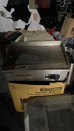 Electric flat top grill