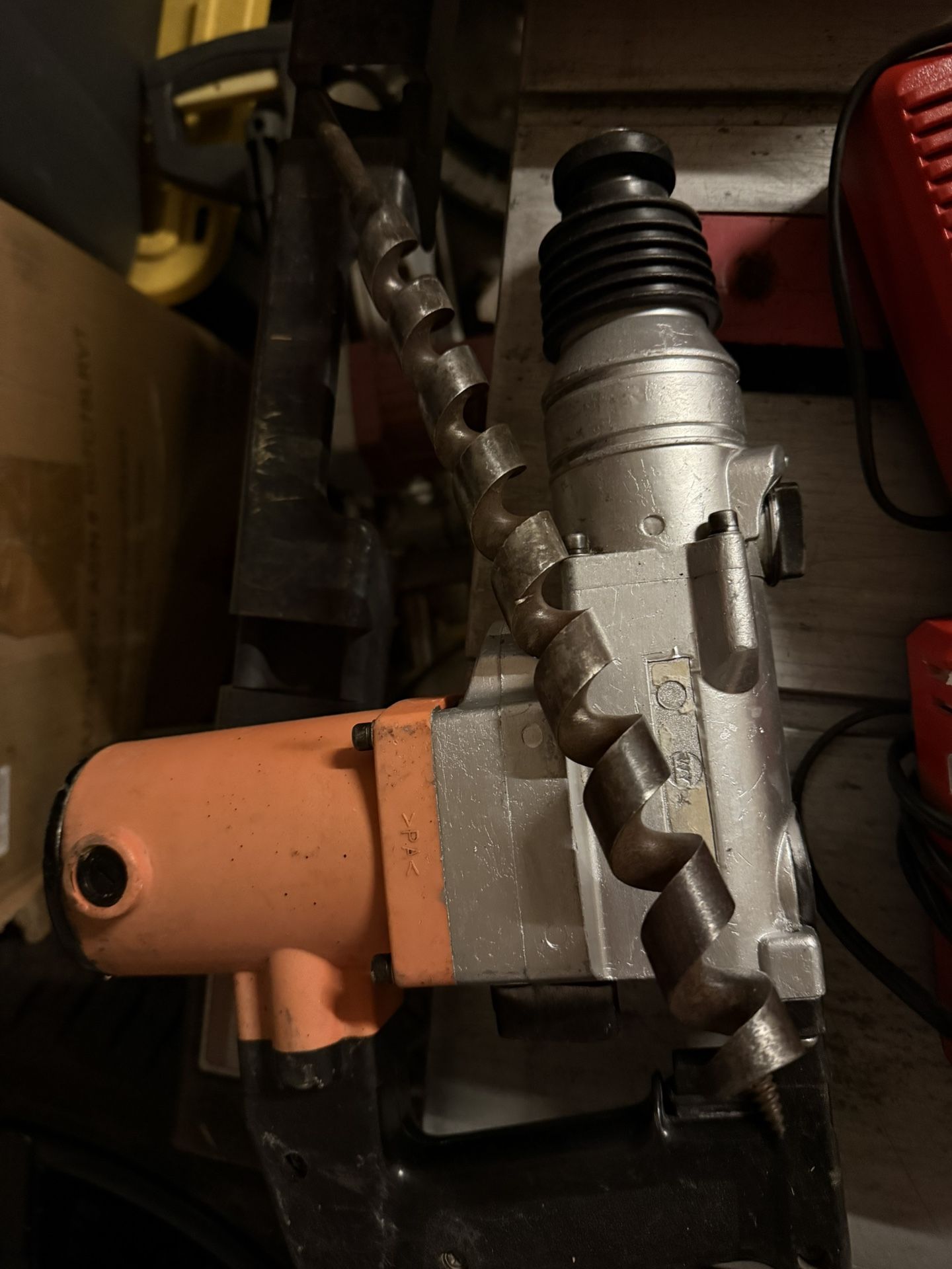 Chicago Small Jackhammer With Bit