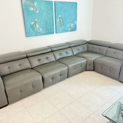 Excellent condition - reclining leather sectional - Z Gallerie