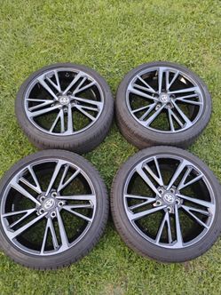 Toyota Camry rims & tires