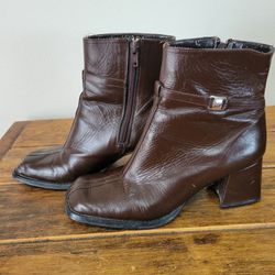 Women's Boots Size 7