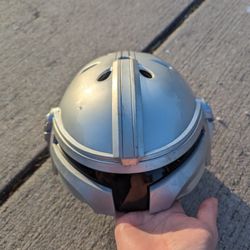 Star Wars - THE Mandalorian - Youth BELL Bike Helmet