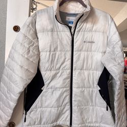 Columbia Size L Like New
