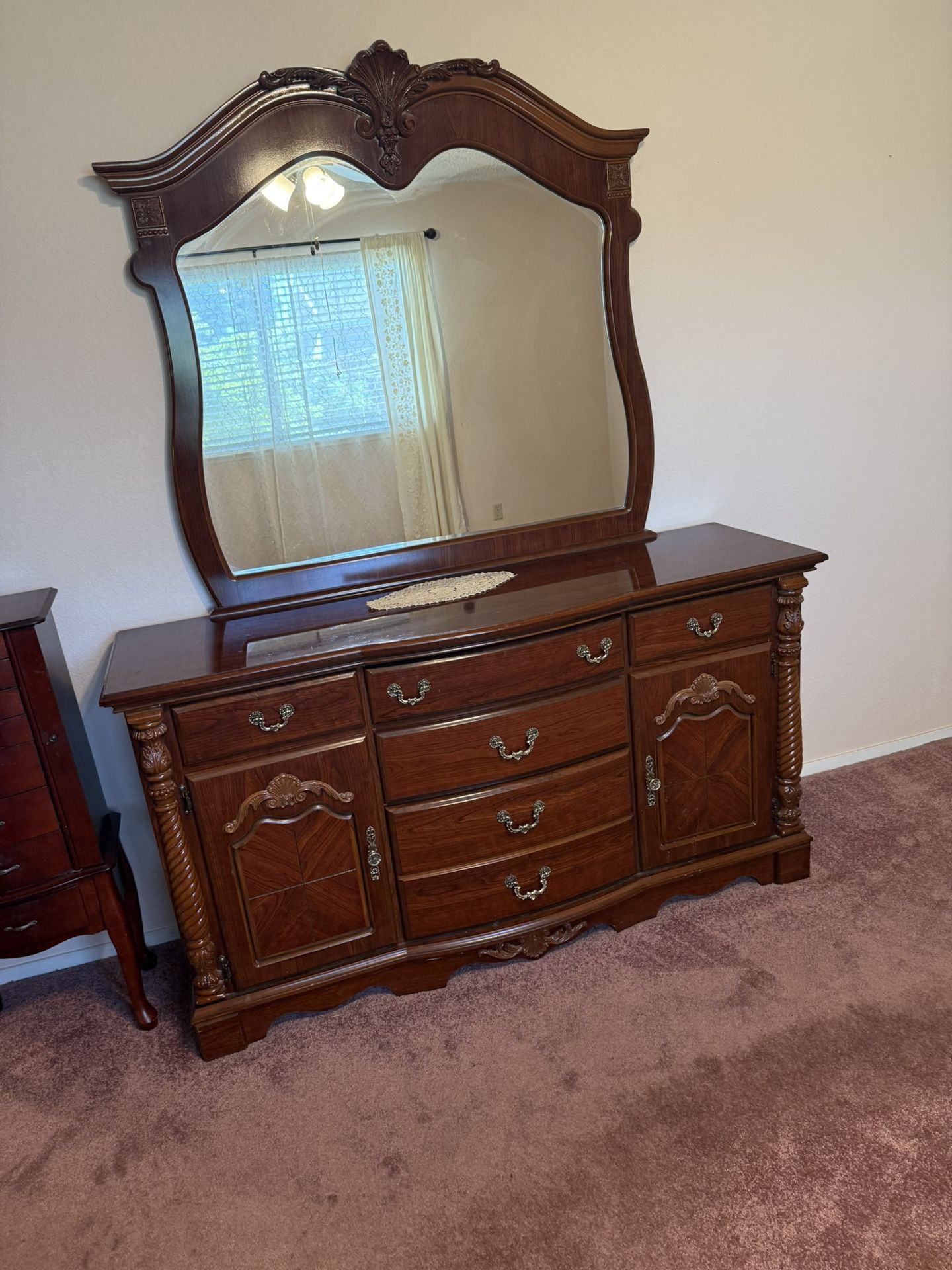 Dresser With Vanity Mirror