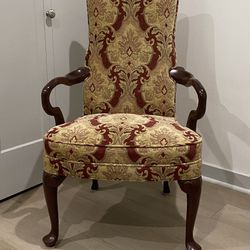 Harden’s Furniture Chair