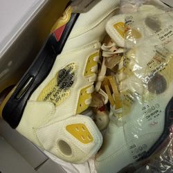 AIR JORDAN 5 RETRO OFF-WHITE (SP DH8565 100 )Size 8.5