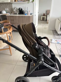 Maxi-Cosi Travel System Stroller with Car Seat