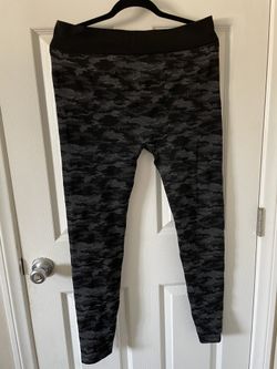 Women’s Plus Size XXL (20) Black Gray Camo Print Leggings Stretch High Waist Full Length