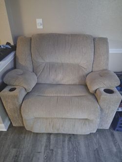 Oversized Recliner Chair with Cup Holder