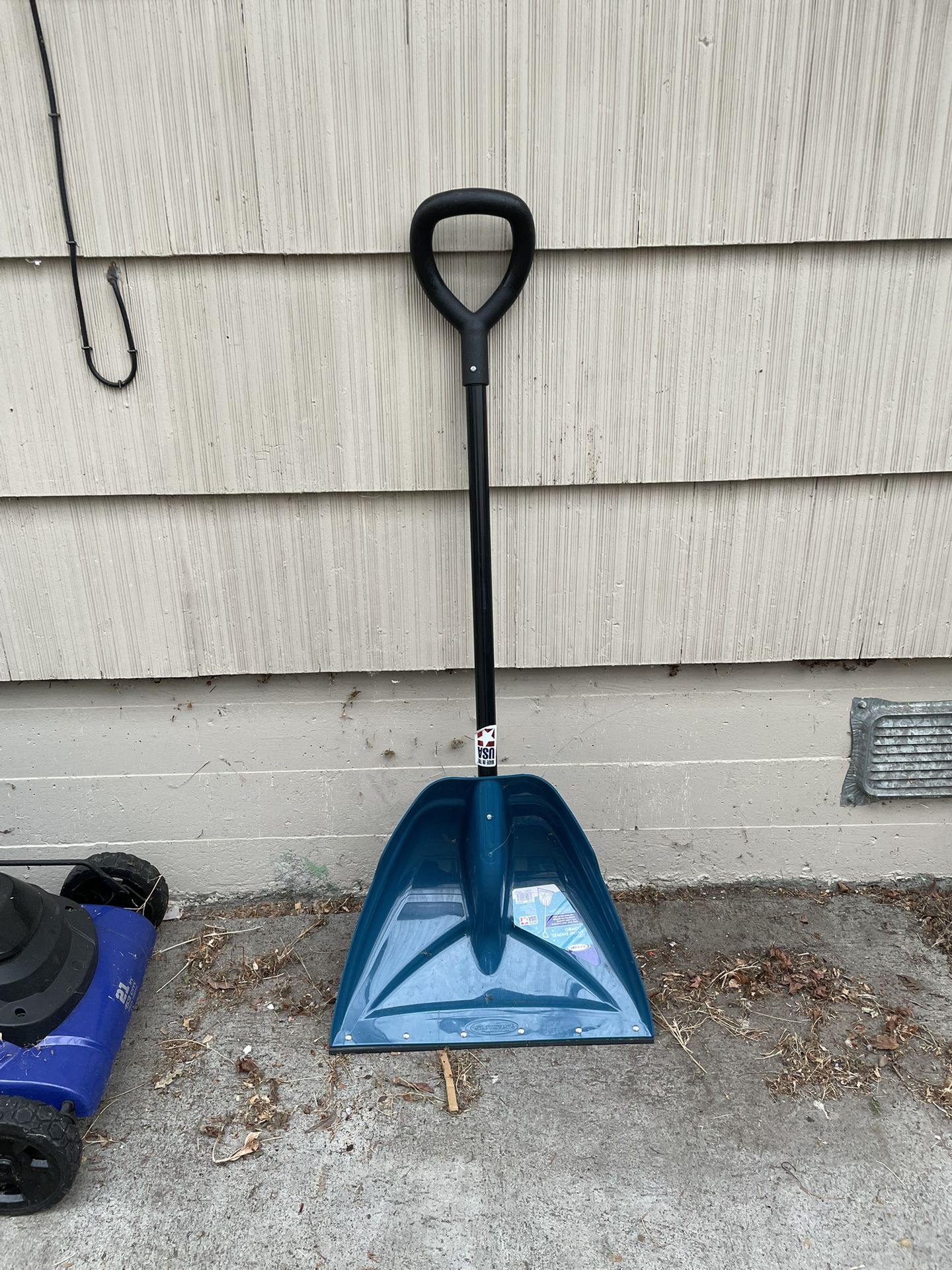 Snow Shovel & Pusher